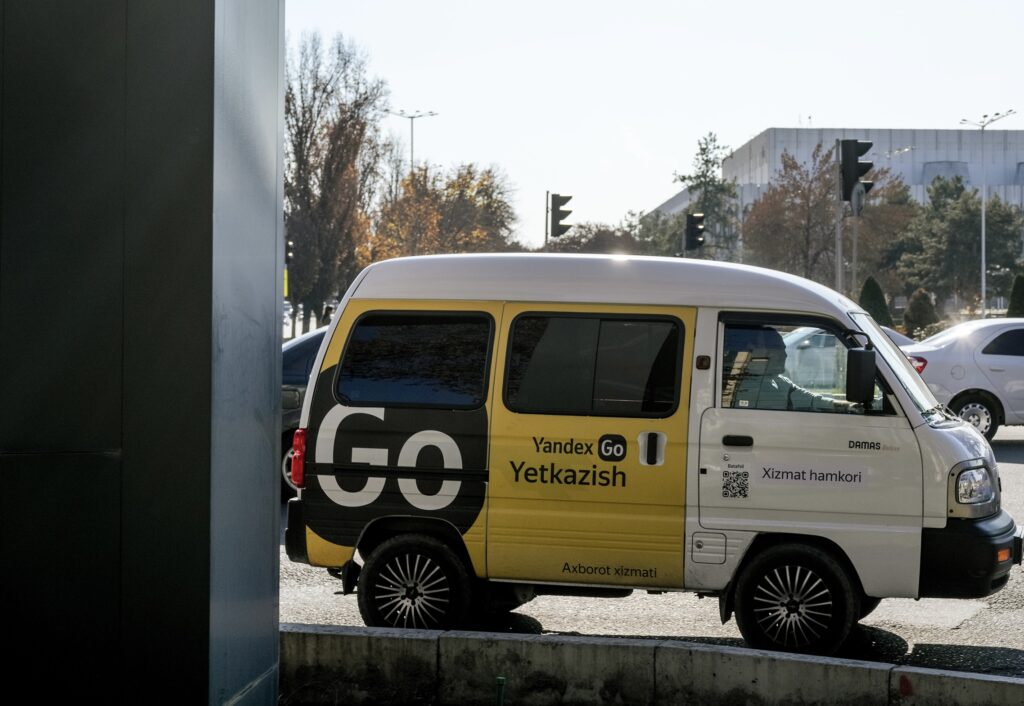 В Yandex Go в Навои появился сервис Доставка